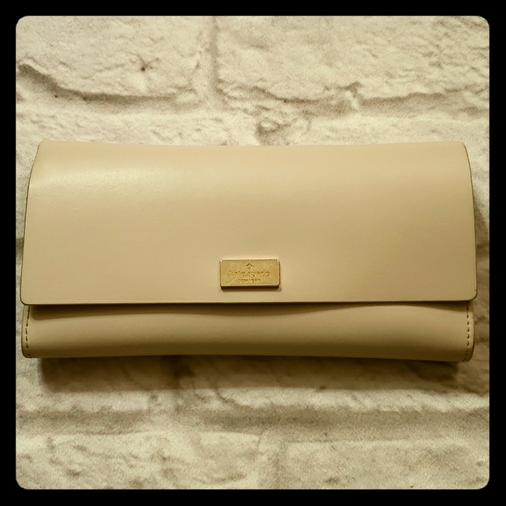 Kate Spade Wallet EUC